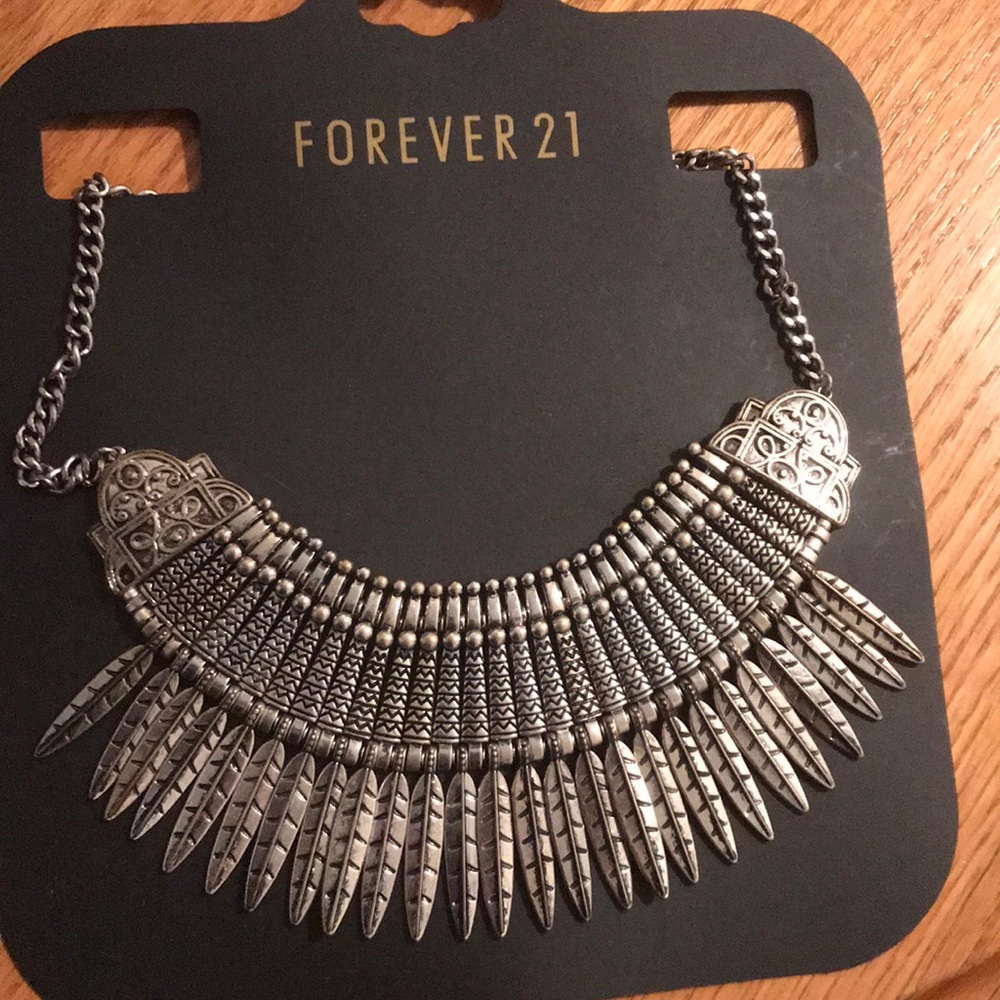 Necklace / choker
